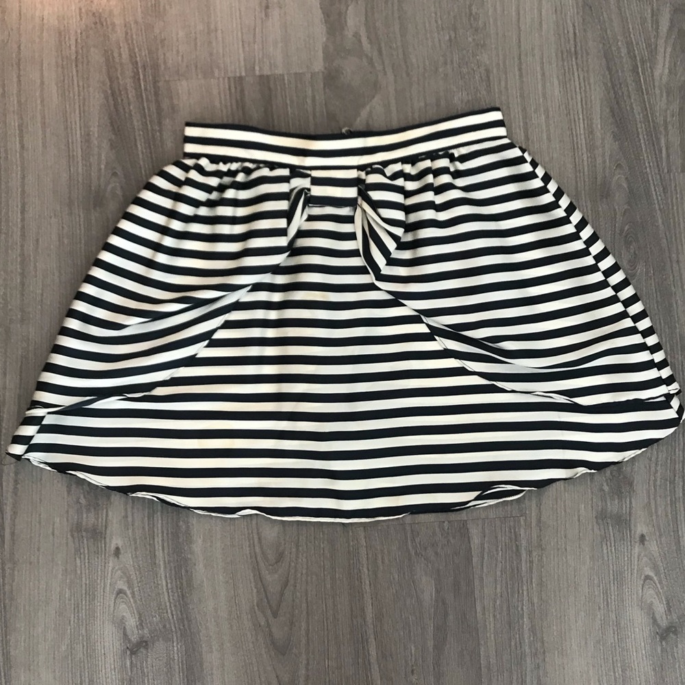 Navy & cream striped flare mini skirt.